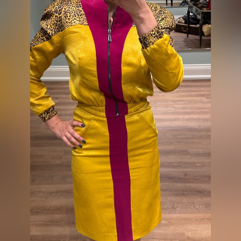 Brand new with tags, this is a super stylish and unique set designed by Zell.
